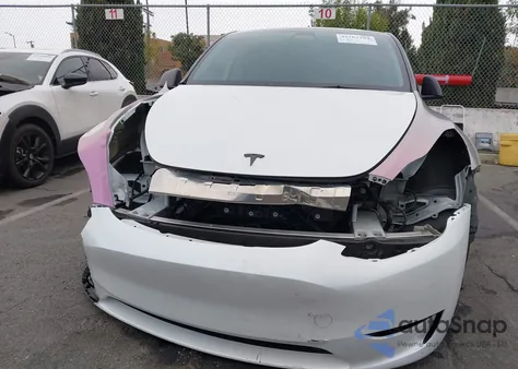 2023 Tesla Model Y Awd/Long Range Dual Motor All-Wheel Drive z USA, uszkodzony, nr VIN 7SAYGDEE8PA083358